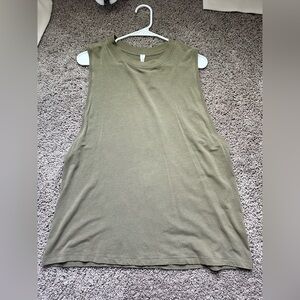 Lululemon tank